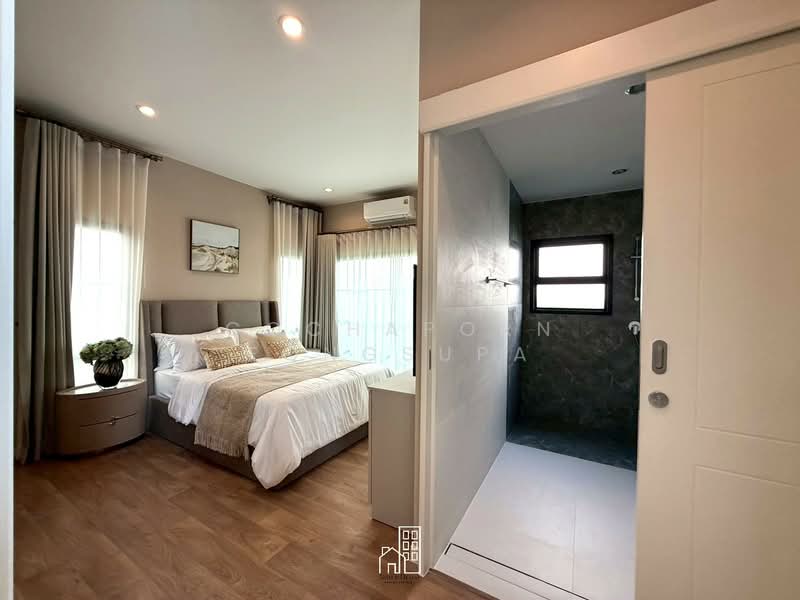 Setthasiri Bangna Km.10, Samut Prakan, Bangphli Yai, Bang Plee, Samut Prakan, 5 Bedrooms, 377 sqm, Single Detached House For Rent, by Gochaporn Fongsupa, 500155302 - DDproperty.com