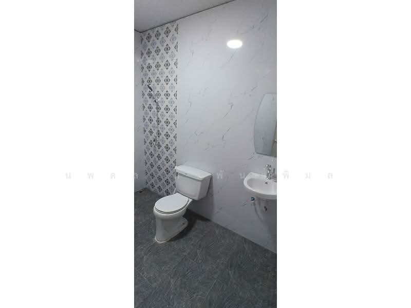 Moobaan Cho Rung Rueang 6 : หมู่บ้านช.รุ่งเรือง 6, นนทบุรี, ถนนบางกรวย - ไทรน้อย, บางรักพัฒนา, บางบัวทอง, นนทบุรี, 124 ตร.ม., ทาวน์เฮ้าส์ ขาย, โดย นพดล นวพันธ์พิมล, 500155319 - DDproperty.com