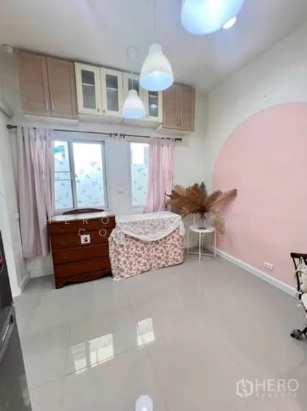 ให้เช่าบ้านเดี่ยว 3 ห้องนอน ลาดกระบัง ใกล้สนามบินสุวรรณภูมิ เขตลาดกระบัง กรุงเทพ bre22907, กรุงเทพ, ลาดกระบัง, ลาดกระบัง, กรุงเทพ, 200 ตร.ม., บ้านเดี่ยว ให้เช่า, โดย Hero Realtor Co., Ltd., 500155356 - DDproperty.com