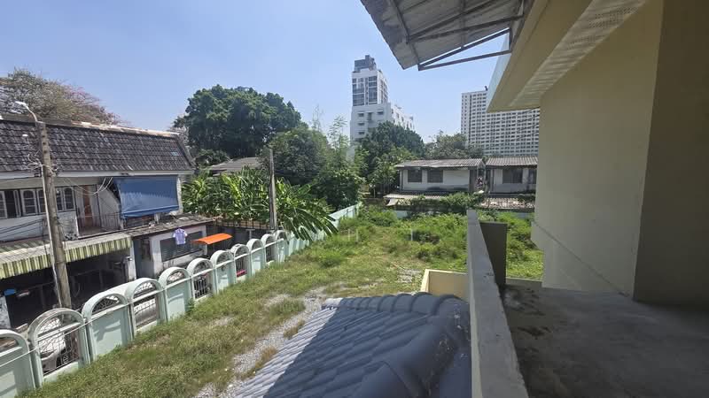 อาคารให้เช่า อินทามระ สุทธิสาร พญาไท : Buildings for rent in Intamara, Sutthisan, Phaya Thai., กรุงเทพ, สามเสนใน, พญาไท, กรุงเทพ, 1,200 ตร.ม., ตึกแถว-อาคารพาณิชย์ ให้เช่า, โดย TOAH T., 500155360 - DDproperty.com