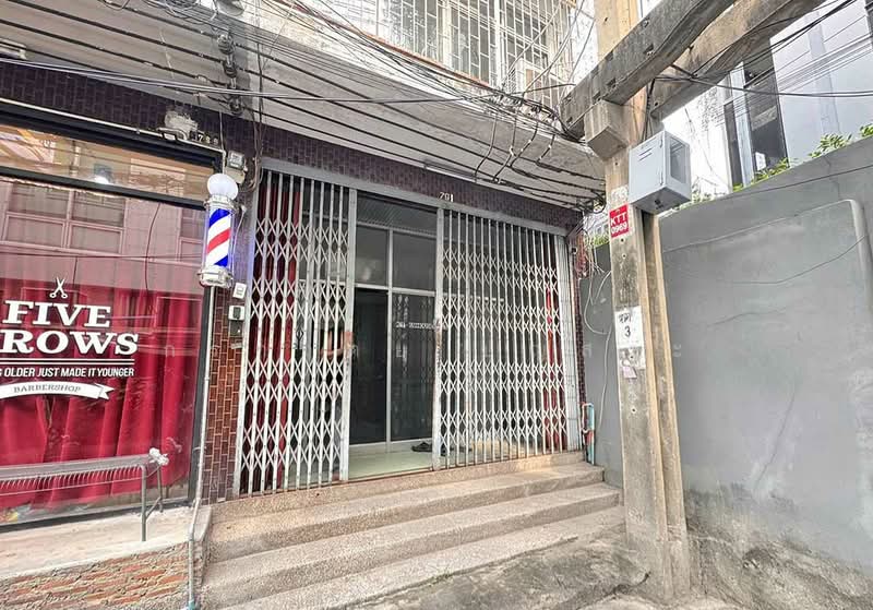 ขาย - ตึก 4 ชั้น มีดาดฟ้า ซ.สีลม 15, กรุงเทพ