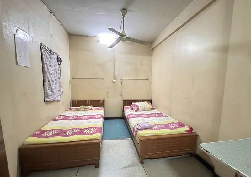 ขาย - ตึก 4 ชั้น มีดาดฟ้า ซ.สีลม 15, กรุงเทพ