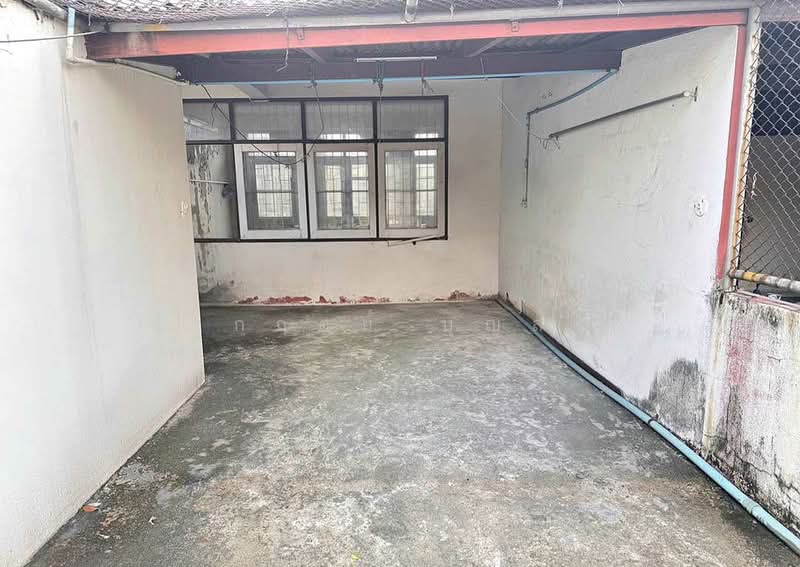 ตึก 4 ชั้น มีดาดฟ้า ซ.สีลม 15, Bangkok, Silom, Bang Rak, Bangkok, 4 Bedrooms, 256 sqm, Townhouse For Sale, by กรกฤตย์ บุญสระ, 500155427 - DDproperty.com