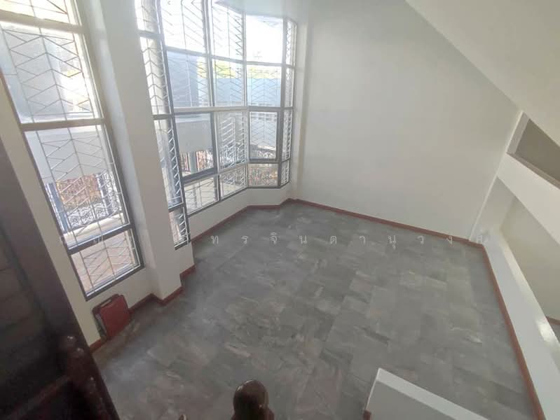 ถนนโชคชัย 4 แขวงลาดพร้าว เขตลาดพร้าว กรุงเทพมหานคร, Bangkok, Lat Phrao, Lat Phrao, Bangkok, 4 Bedrooms, 92 sqm, Townhouse For Sale, by ณณัฐ ภัทรจินดานุวงศ์, 500155436 - DDproperty.com