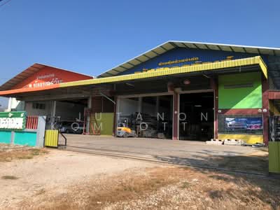 ขาย - ขายที่ดินพร้อมสิ่งปลูกสร้าง 5 ไร่ 13 ตารางวา ติดถนนใหญ่ ทำเลศักยภาพ เหมาะลงทุนและทำธุรกิจ, กำแพงเพชร