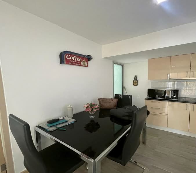 My Resort Bangkok, Bangkok, 1724 Petchaburi Road, Bang Kapi, Huai Khwang, Bangkok, 1 Bedroom, 42 sqm, Condo For Rent, by Lalitkan Panyasai, 500155491 - DDproperty.com