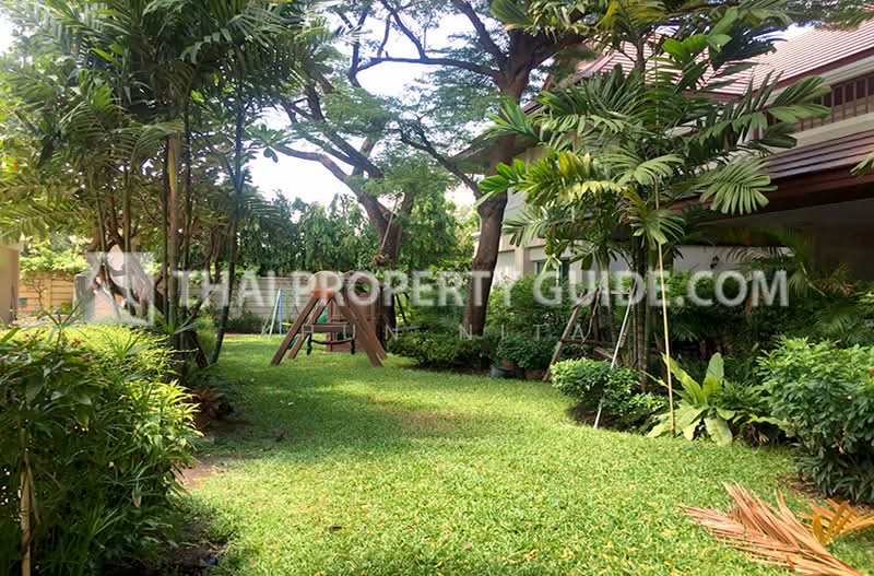House with Private Pool in Sukhumvit, Bangkok, Khlong Tan Nua, Watthana, Bangkok, 4 Bedrooms, 350 sqm, Single Detached House For Rent, by Khun Nita, 500155501 - DDproperty.com