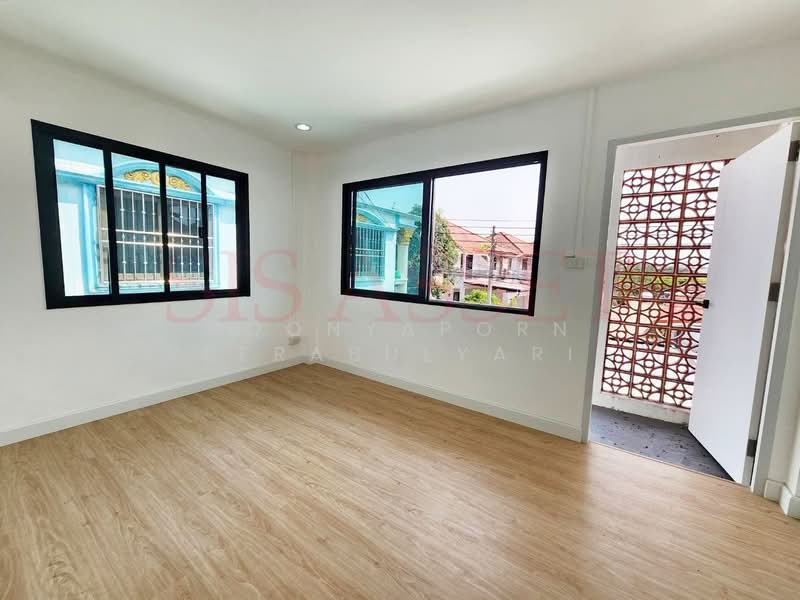 หมู่บ้าน​พระปิ่น ​4 - เพชรเกษม​ 81​, Bangkok, มาเจริญ, Nong Kham, Nong Khaem, Bangkok, 2 Bedrooms, 102 sqm, Semi-Detached House (Twin House) For Sale, by Poonyaporn Veerabulyarit, 500155506 - DDproperty.com