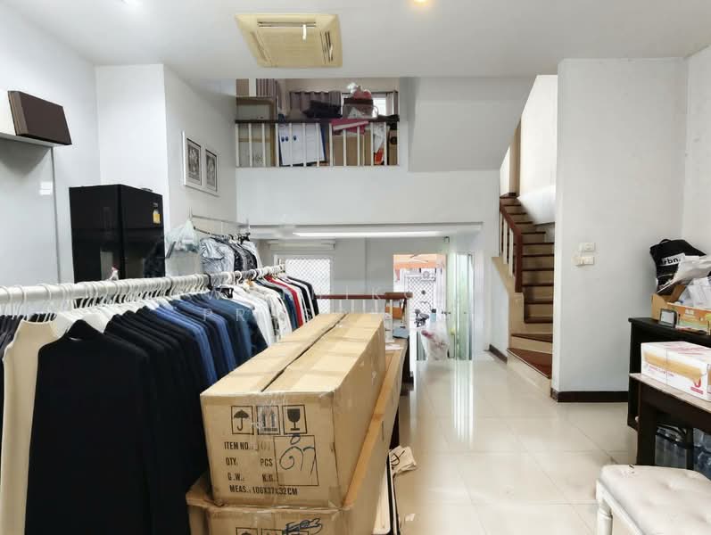 Neo Classic Home Ramintra, Bangkok, Ram Inthra Road, Khan Na Yao, Khan Na Yao, Bangkok, 3 Bedrooms, 200 sqm, Townhouse For Sale, by Wuthikorn Prasomsan, 500155528 - DDproperty.com