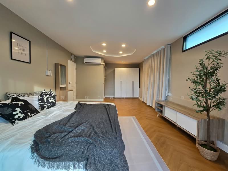 Home Office Bang Kapi, Bangkok, Khlong Chan, Bang Kapi, Bangkok, 3 Bedrooms, 200 sqm, Townhouse For Rent, by ปรินทร์ญาดา ชิณโชติ, 500155534 - DDproperty.com