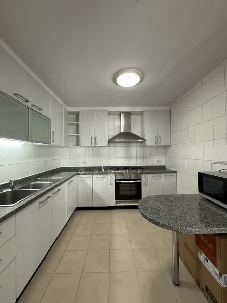 The Grand Sethiwan, Bangkok, 82 Soi Sukhumvit 24, Khong Tan, Khlong Toei, Bangkok, 3 Bedrooms, 250 sqm, Condo For Rent, by The Luxe Group, 500155565 - DDproperty.com