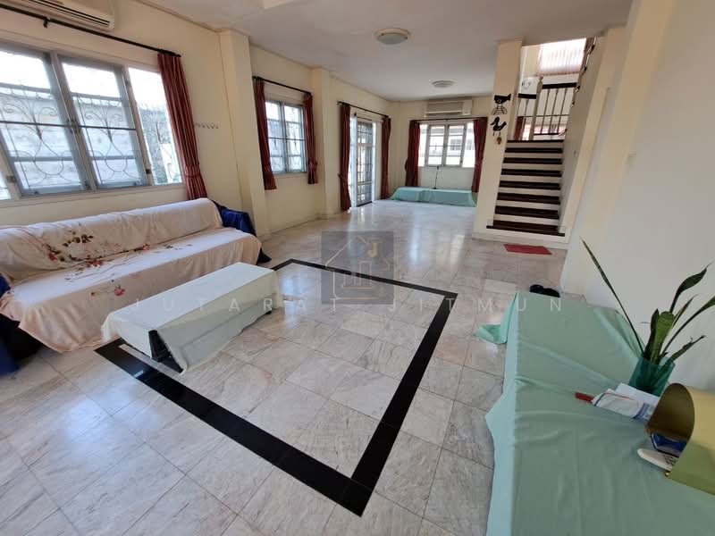 Parkway Chalet Ramkhamhaeng : พาร์คเวย์ ชาเล่ต์ รามคำแหง, กรุงเทพ, 103 ถนน รามคำแหง, มีนบุรี, มีนบุรี, กรุงเทพ, 236 ตร.ม., บ้านเดี่ยว ขาย, โดย Jutarat Jitmun, 500155573 - DDproperty.com