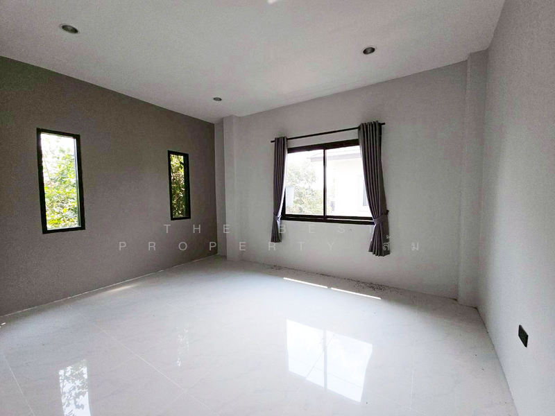 Thanaburi Residence : ธนาบุรี เรสซิเด้นซ์, ชลบุรี, พานทอง, พานทอง, ชลบุรี, 216 ตร.ม., บ้านเดี่ยว ขาย, โดย The Best Property ส้ม, 500155574 - DDproperty.com