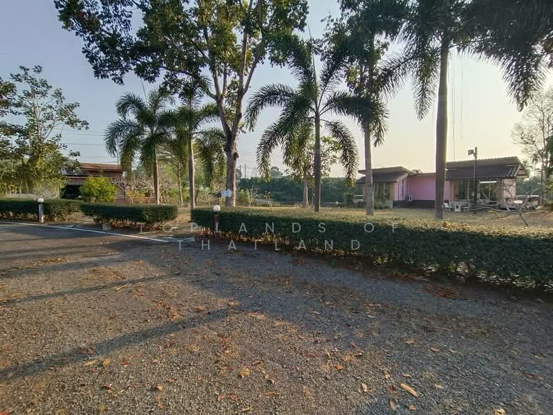 ขาย ที่ดิน รีสอร์ทและสวน ทางไปเกาะช้าง จ.ตราด เนื้อที่ 56 ไร่ 47 ตารางวา เหมาะทำการค้า ติดถนนใหญ่, Trat, Khao Saming, Khao Saming, Trat, , 89,788 sqm, Land For Sale, by TopLands of Thailand, 500155606 - DDproperty.com