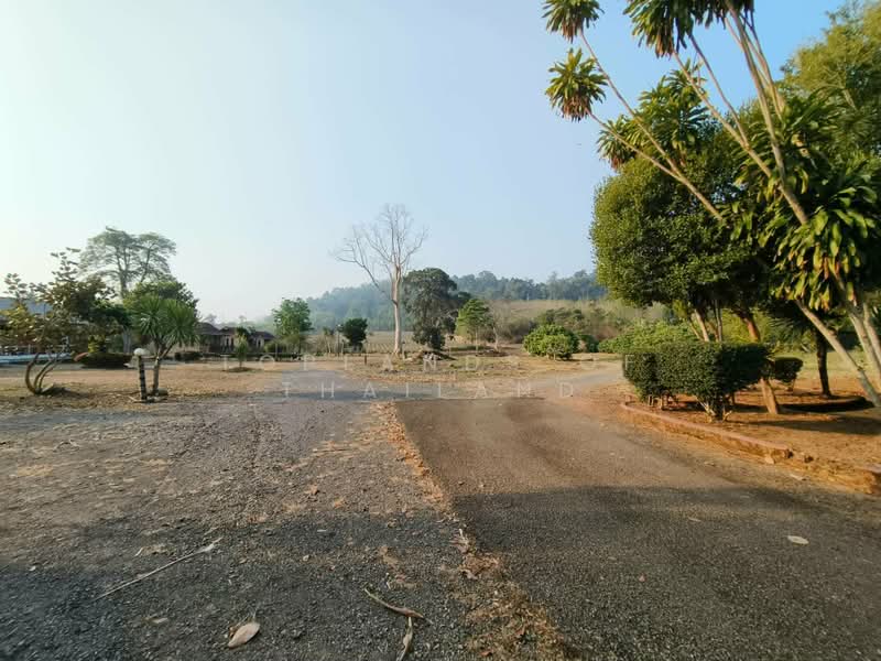 ขาย - ขาย ที่ดิน รีสอร์ทและสวน ทางไปเกาะช้าง จ.ตราด เนื้อที่ 56 ไร่ 47 ตารางวา เหมาะทำการค้า ติดถนนใหญ่, ตราด