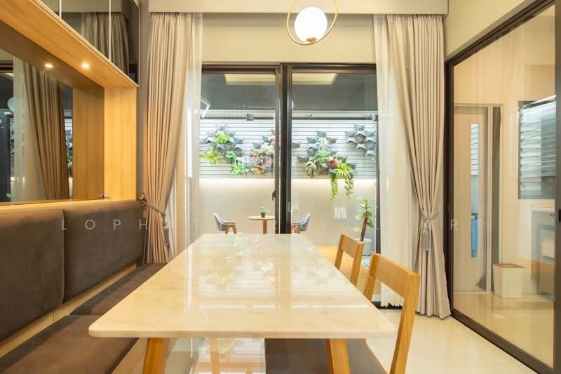 Landmark Ekamai-Ramindra, Bangkok, Sukhonthasawat Road, Lat Phrao, Lat Phrao, Bangkok, 3 Bedrooms, 168 sqm, Townhouse For Rent, by Cherlin  Lophattarakulsart, 500155610 - DDproperty.com