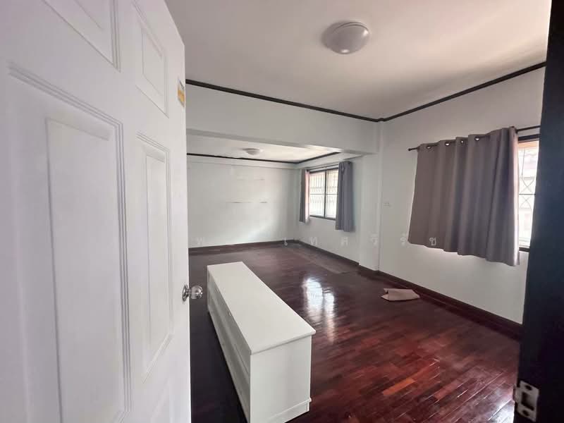 บ้านลาดปลาเค้า 10, Bangkok, Chorake Bua, Lat Phrao, Bangkok, 4 Bedrooms, 200 sqm, Single Detached House For Sale, by สมโพธิ เทศวิรัช, 500155621 - DDproperty.com