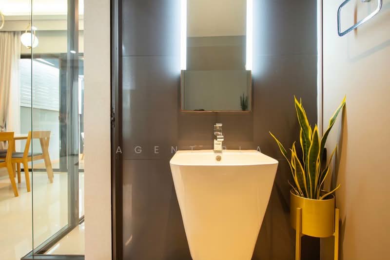 Landmark Ekamai-Ramindra, Bangkok, Sukhonthasawat Road, Lat Phrao, Lat Phrao, Bangkok, 3 Bedrooms, 168 sqm, Townhouse For Rent, by Agent Pla, 500155625 - DDproperty.com