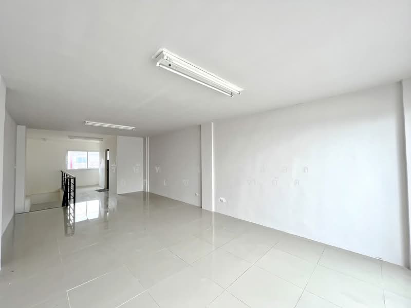 อาคารพาณิชย์ 3.5 ชั้น สำเพ็ง 2 ( ห้องมุม ) ทำเลดี เหมาะสำหรับทำการค้า, กรุงเทพ, บางบอน, บางบอน, กรุงเทพ, 227 ตร.ม., ตึกแถว-อาคารพาณิชย์ ขาย, โดย บริษัท เอชแอล แอสเซท จำกัด, 500155650 - DDproperty.com