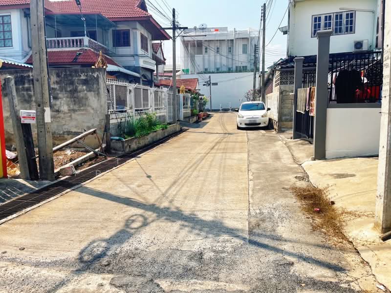 ทาวน์เฮ้าส์หันคา ชัยนาท, Chai Nat, Han Kha, Chai Nat, 2 Bedrooms, 120 sqm, Townhouse For Sale, by The Best Property  แอ้, 500155676 - DDproperty.com
