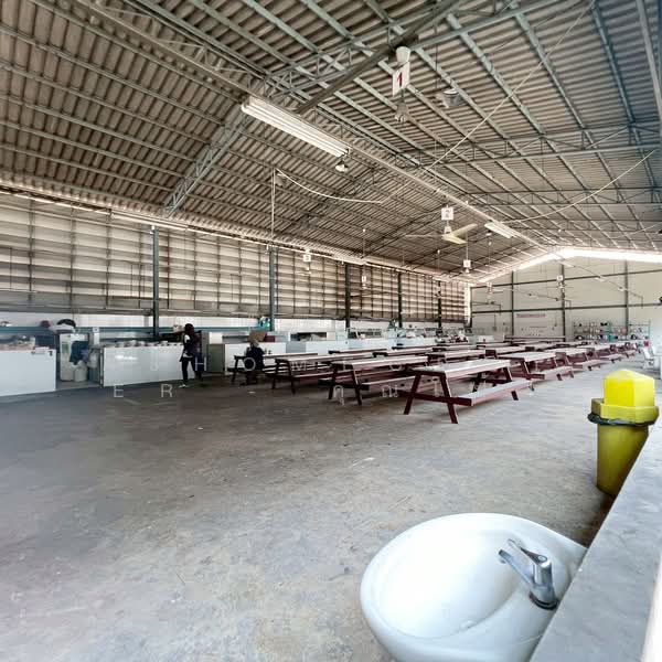 ขายหรือให้เช่าโรงงานเก่า15-1-71 ไร่ ติดถนนเพชรเกษม โซนอ้อมใหญ่, นครปฐม, อ้อมใหญ่, สามพราน, นครปฐม, 14,970 ตร.ม., โกดัง-โรงงาน ขาย, โดย AJHOMECENTER - คุณโป้ง, 500155678 - DDproperty.com