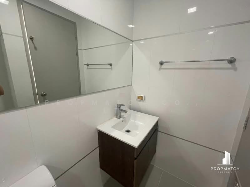 Thru Thonglor, Bangkok, Petchaburi Road, Bang Kapi, Huai Khwang, Bangkok, 1 Bedroom, 32 sqm, Condo For Sale, by PROPMATCH CO., LTD., 500155798 - DDproperty.com