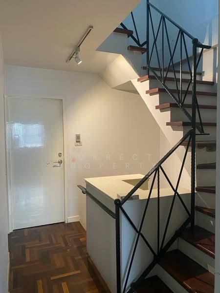 ทาวน์เฮาส์พร้อมเฟอร์นิเจอร์ครบ @รัชดาภิเษก 44, Bangkok, Huai Khwang, Huai Khwang, Bangkok, 4 Bedrooms, 180 sqm, Townhouse For Rent, by Correct Property, 500155817 - DDproperty.com