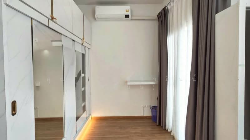 Grande Pleno Watcharapol-Sukhaphiban 5 : แกรนด์ พลีโน่ วัชรพล-สุขาภิบาล 5, กรุงเทพ, ถนนสุขาภิบาล 5, ออเงิน, สายไหม, กรุงเทพ, 100 ตร.ม., ทาวน์เฮ้าส์ ขาย, โดย คุณ พลอยวาลินน์ วาลินน์), 500155844 - DDproperty.com