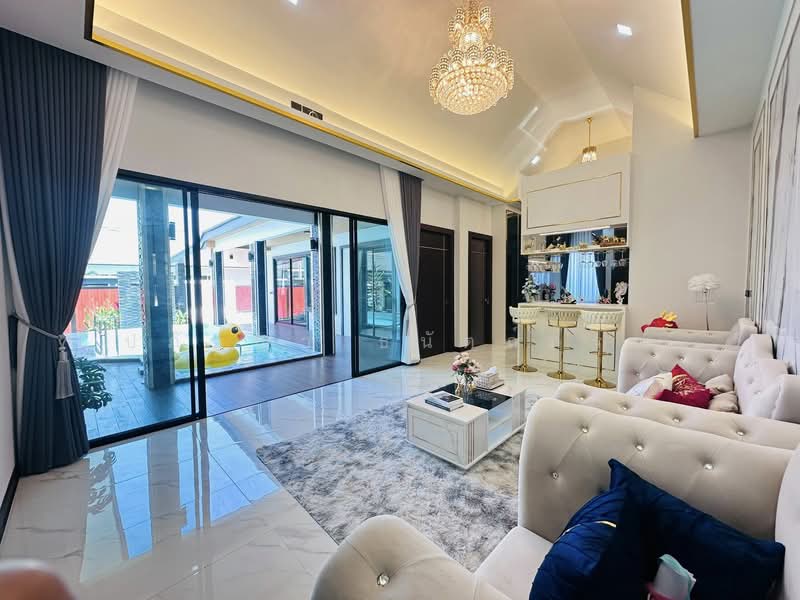 พูลวิลล่า โป่ง พัทยา สยามคันทรีคลับ พร้อมหิ้วกระเป๋าเข้าอยู่, ชลบุรี, บางละมุง, บางละมุง, ชลบุรี, 400 ตร.ม., บ้านเดี่ยว ขาย, โดย ปภัชญา ธนัตถ์ภรณ์, 500155851 - DDproperty.com