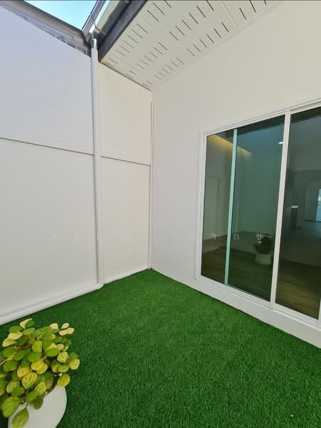 Moobaan Sena Villa 84, Bangkok, Khlong Chan, Bang Kapi, Bangkok, 2 Bedrooms, 72 sqm, Townhouse For Sale, by ศริญญา มากชู, 500155879 - DDproperty.com