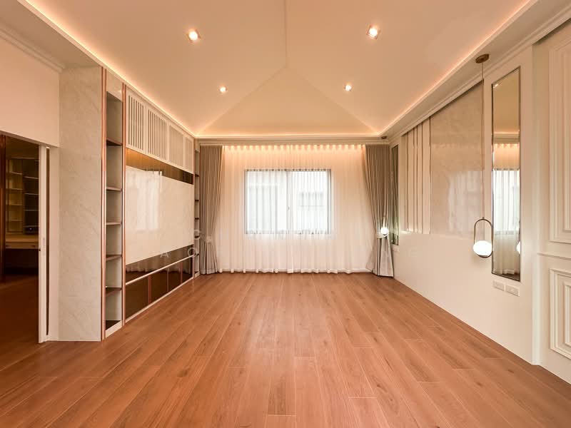 Setthasiri Charan-Pinklao 2, Bangkok, Taling Chan Railway Road, Bang Khun Sri, Bangkok Noi, Bangkok, 4 Bedrooms, 322 sqm, Single Detached House For Sale, by Chantat Raoprachong, 500155910 - DDproperty.com