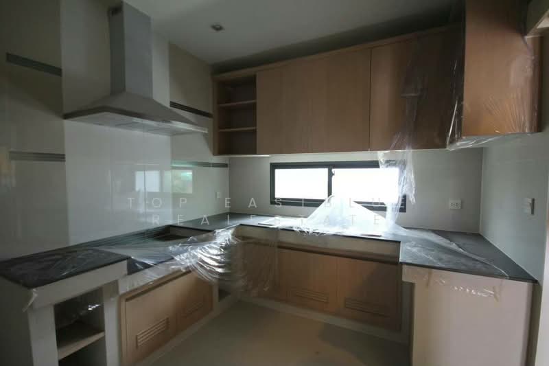 Setthasiri Srinakarin-Rama 9, Bangkok, Soi Krungthep Kreetha 7, Hua Mak, Bang Kapi, Bangkok, 5 Bedrooms, 312 sqm, Single Detached House For Sale, by Top Eastblue Realestate, 500155930 - DDproperty.com