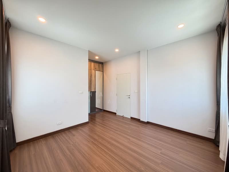 The City Boromarajonani-Thawiwatthana, Bangkok, 504 Soi Borommaratchachonnani 78, Sala Thammasop, Thawi Watthana, Bangkok, 4 Bedrooms, 300 sqm, Single Detached House For Sale, by Chantat Raoprachong, 500155934 - DDproperty.com