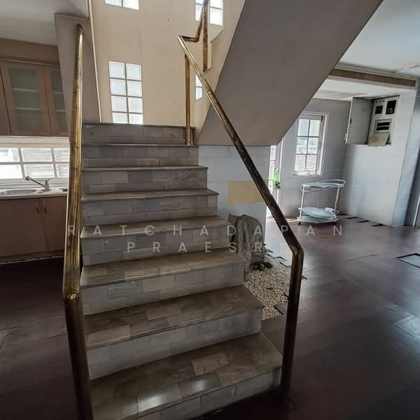 Home office for Sale with 120 sq.w. Town in Town, Prime Location for Living and Investment, Bangkok, Wang Thonglang, Wang Thonglang, Bangkok, , 700 sqm, Office Space For Sale, by Ratchadapan Praesri, 500155939 - DDproperty.com