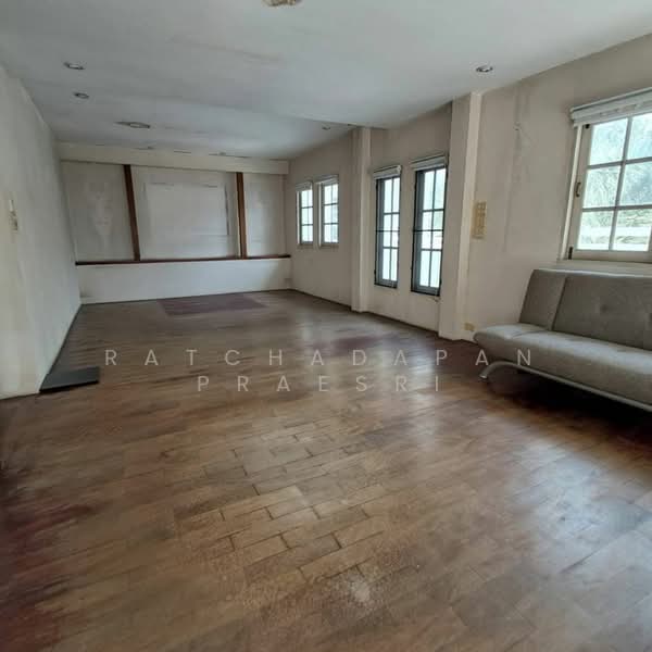 ขาย โฮมออฟฟิศ ใหญ่ 120 ตรว. ศรีวรา ทาวน์อินทาวน์ เหมาะทำ ออฟฟิศ หรือลงทุน, กรุงเทพ, วังทองหลาง, วังทองหลาง, กรุงเทพ, 700 ตร.ม., สำนักงาน ขาย, โดย Ratchadapan Praesri, 500155939 - DDproperty.com