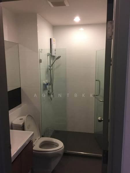 The Tempo Grand Sathorn-Wutthakat, Bangkok, Ratchaphruek Road, Bangko, Chom Thong, Bangkok, 1 Bedroom, 30 sqm, Condo For Rent, by Agentbkk, 500155947 - DDproperty.com