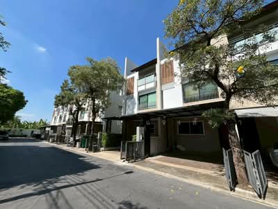 ขาย - Private Nirvana Life Exclusive : ไพรเวท เนอวานา ไลฟ์ เอ็กซ์คลูซีฟ, กรุงเทพ