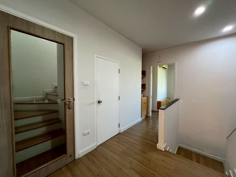 Private Nirvana Life Exclusive : ไพรเวท เนอวานา ไลฟ์ เอ็กซ์คลูซีฟ, กรุงเทพ, ซอย นวมินทร์ 111 แยก 15, นวมินทร์, บึงกุ่ม, กรุงเทพ, 190 ตร.ม., ทาวน์เฮ้าส์ ขาย, โดย เดชวิทย์ แจ้งสัจจา, 500155998 - DDproperty.com