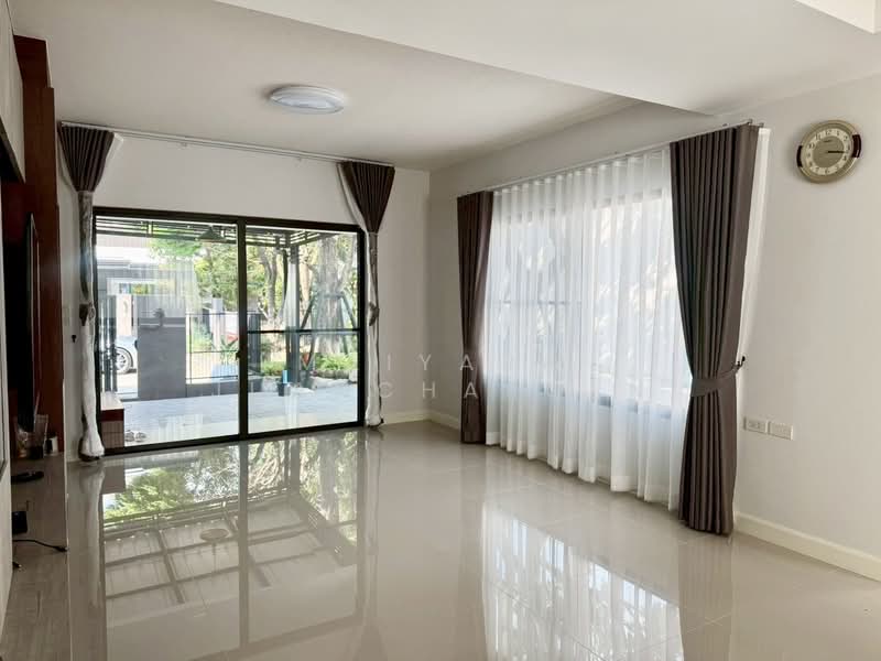 Mantana Bangna Km.7, Samut Prakan, 68 Bangna-Trad Road, Bang Kaeo, Bang Plee, Samut Prakan, 4 Bedrooms, 185 sqm, Single Detached House For Rent, by Maiyara Juancharoen, 500156009 - DDproperty.com