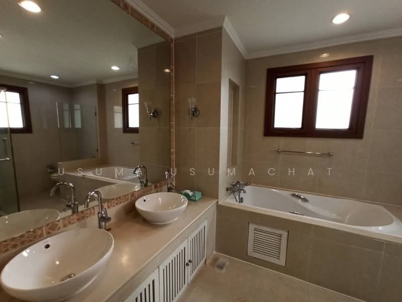 Narasiri Pattanakarn-Srinakarin, Bangkok, 878 Soi Srinakarin 20, Khlong Chan, Bang Kapi, Bangkok, 5 Bedrooms, 500 sqm, Single Detached House For Rent, by Usuma Usumachat, 500156018 - DDproperty.com