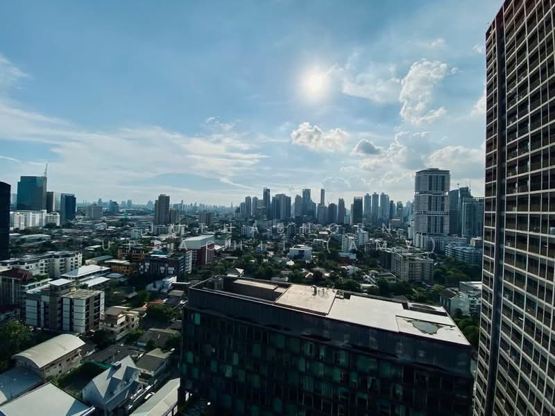 The Esse Sukhumvit 36, Bangkok, Soi Sukhumvit 36, Sukhumvit Road, Phra Kanong, Khlong Toei, Bangkok, 1 Bedroom, 40 sqm, Condo For Rent, by Juthabhorn Uppachit (Amy), 500156048 - DDproperty.com