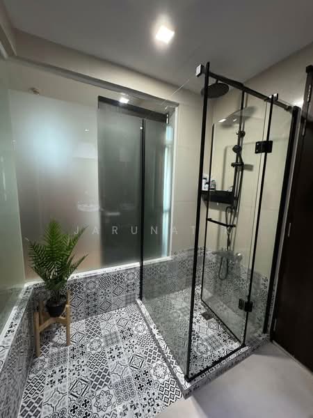 Sky Walk Residences, Bangkok, 1599 Sukhumvit Road, Phra Kanong Nua, Watthana, Bangkok, 1 Bedroom, 52 sqm, Condo For Rent, by Jarunat K, 500156064 - DDproperty.com