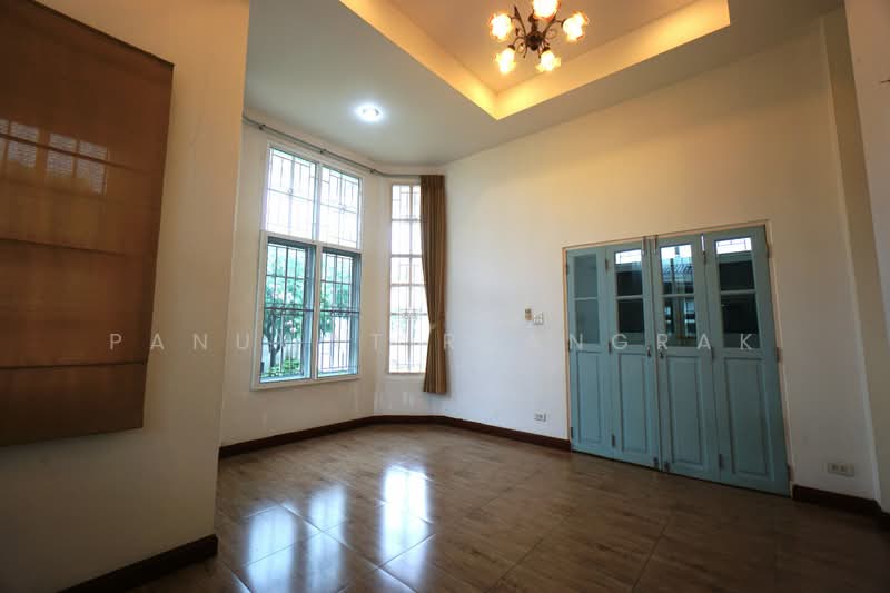 Muang Thong 4 Village, Bangkok, On Nut, Phra Khanong, Udon Suk, Bang Chak, Phra Khanong, Bangkok, 4 Bedrooms, 297 sqm, Single Detached House For Sale, by Panuwat Ruangrak, 500156075 - DDproperty.com