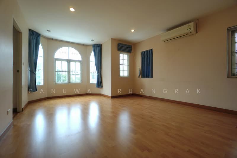 Muang Thong 4 Village, Bangkok, On Nut, Phra Khanong, Udon Suk, Bang Chak, Phra Khanong, Bangkok, 4 Bedrooms, 297 sqm, Single Detached House For Sale, by Panuwat Ruangrak, 500156075 - DDproperty.com