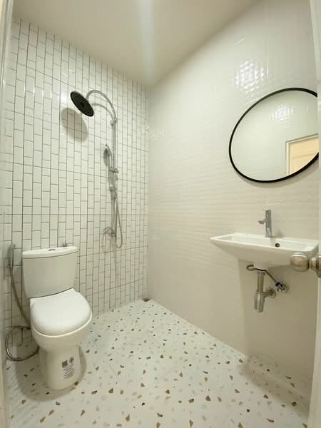 ขายทาวน์โฮมรีโนเวทใหม่ ม.เพิ่มทรัพย์ บึงวรกิจ ศรีราชา, Chon Buri (Pattaya), Bueng, Si Racha, Chon Buri (Pattaya), 3 Bedrooms, 80 sqm, Townhouse For Sale, by Dusit Saengfa, 500156090 - DDproperty.com