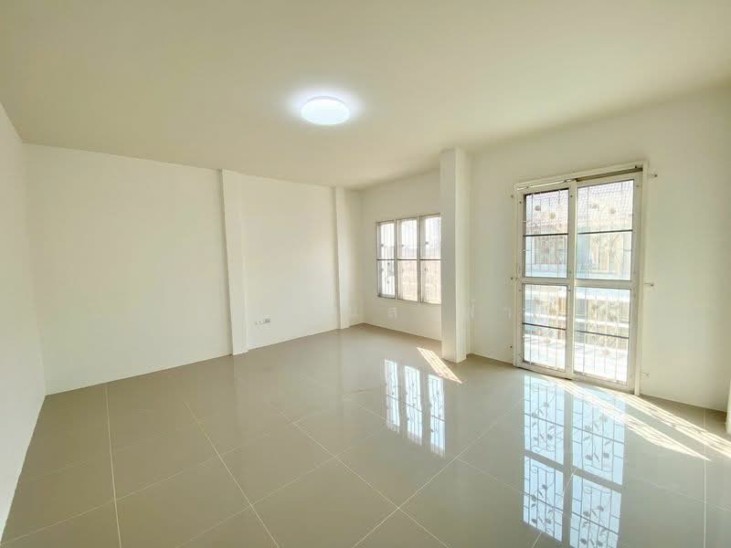 ขายทาวน์โฮมรีโนเวทใหม่ ม.เพิ่มทรัพย์ บึงวรกิจ ศรีราชา, ชลบุรี, บึง, ศรีราชา, ชลบุรี, 80 ตร.ม., ทาวน์เฮ้าส์ ขาย, โดย ดุสิต แสงฟ้า, 500156090 - DDproperty.com