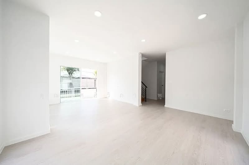 Life Bangkok Boulevard Wongwaen-Rama 9, Bangkok, Kanchanaphisek Road, Saphan Sung, Saphan Sung, Bangkok, 4 Bedrooms, 185 sqm, Single Detached House For Sale, by คุณ ศศิวิภา พูลทา, 500156109 - DDproperty.com