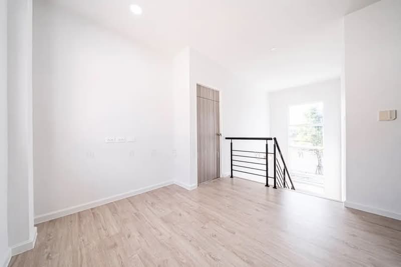 Life Bangkok Boulevard Wongwaen-Rama 9, Bangkok, Kanchanaphisek Road, Saphan Sung, Saphan Sung, Bangkok, 4 Bedrooms, 185 sqm, Single Detached House For Sale, by คุณ ศศิวิภา พูลทา, 500156109 - DDproperty.com