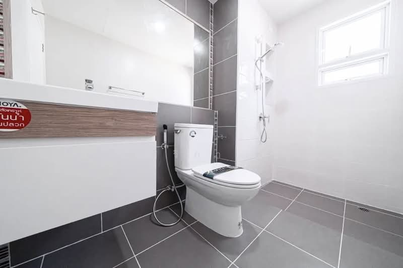 Life Bangkok Boulevard Wongwaen-Rama 9 : ไลฟ์ บางกอก บูเลอวาร์ด วงแหวน-พระราม9, กรุงเทพ, ถนนกาญจนาภิเษก, สะพานสูง, สะพานสูง, กรุงเทพ, 185 ตร.ม., บ้านเดี่ยว ขาย, โดย คุณ ศศิวิภา พูลทา, 500156109 - DDproperty.com