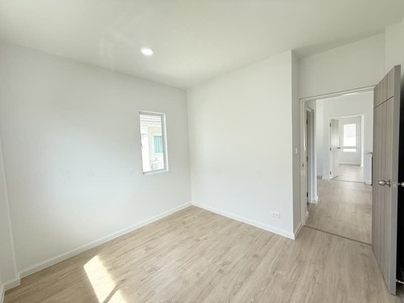 Life Bangkok Boulevard Wongwaen-Rama 9, Bangkok, Kanchanaphisek Road, Saphan Sung, Saphan Sung, Bangkok, 4 Bedrooms, 185 sqm, Single Detached House For Sale, by คุณ ศศิวิภา พูลทา, 500156109 - DDproperty.com